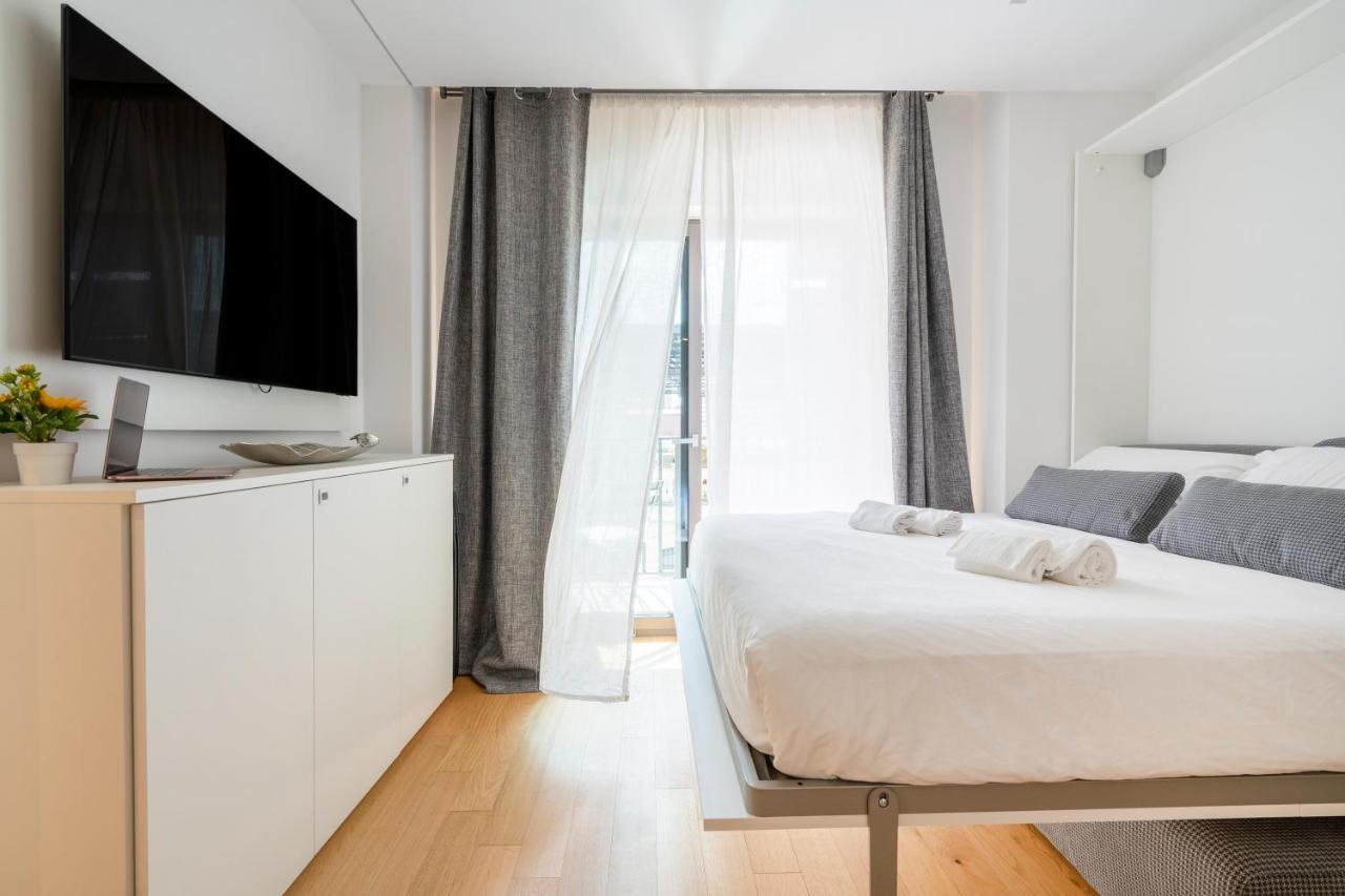 Twelve12 - Universita & Stazione Aparment Bari Exteriör bild